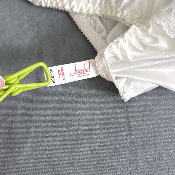 Vintage Jezebel Panties Hi Cut Wide Lace White Satin Size Small New NOS Panty - Picture 3 of 5
